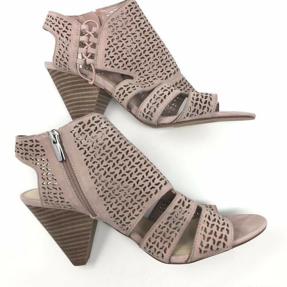 NWOB Vince Camuto Women 10M Esten Perforated Sandals Shell Pink Leather - Picture 2 of 8